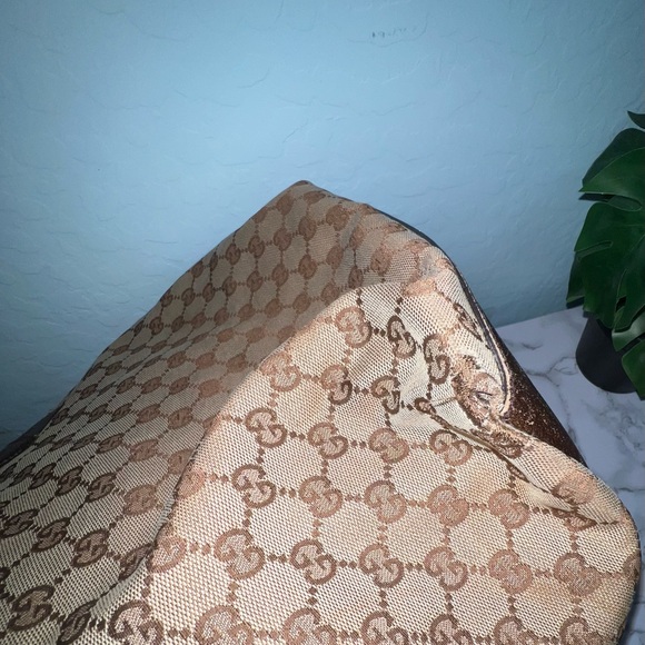 Gucci Handbag - Picture 8 of 10